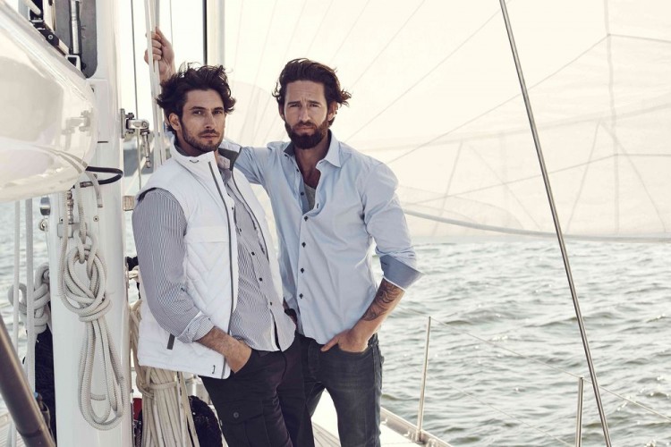 Рубашка мужская в полоску Reno, темно-синяя Рубашка мужская в полоску Reno, темно-синяя