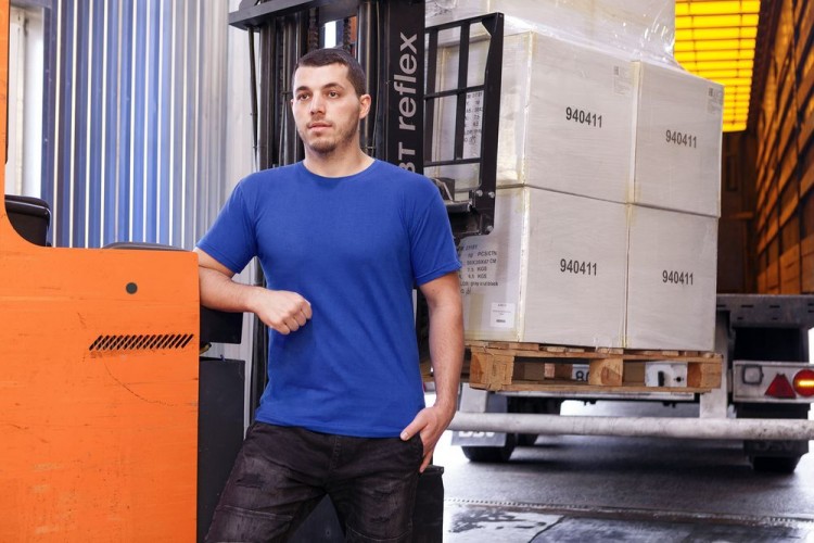 Футболка унисекс T-Bolka 180, красная Футболка унисекс T-Bolka 180, красная